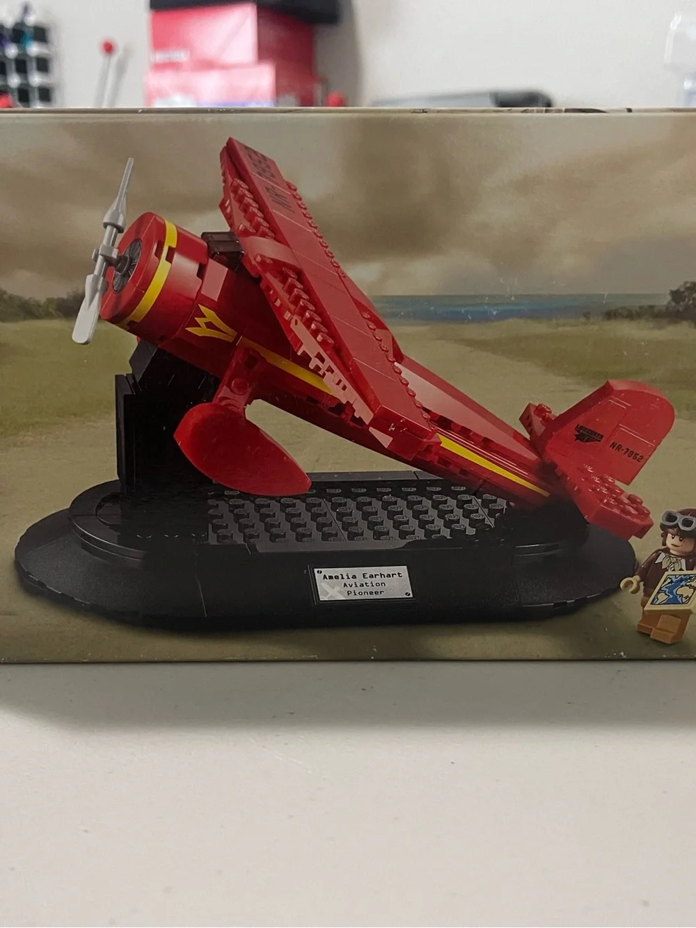 New Sealed Collectible Amelia Earhart LEGO Set 40450